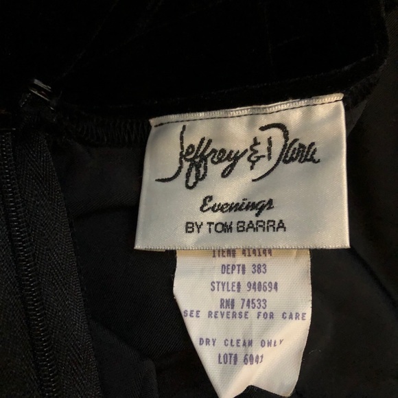 Ladies Party Dress - Picture 3 of 5